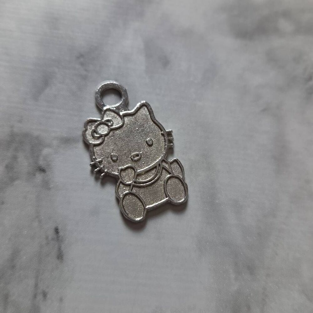 Hello Kitty Pendent